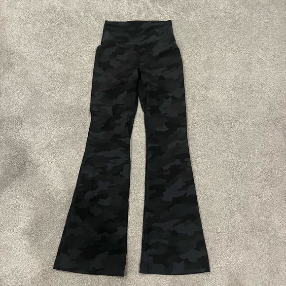 Lululemon Black Camo Flare Leggings - Picture 1 of 3
